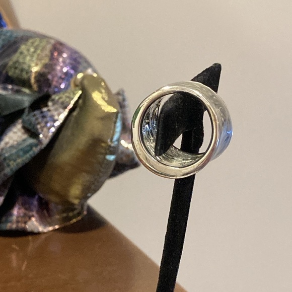 NWOT - Silver Statement Ring Smokey Gray Enamel Swirl Design - Size 8 - Picture 9 of 11